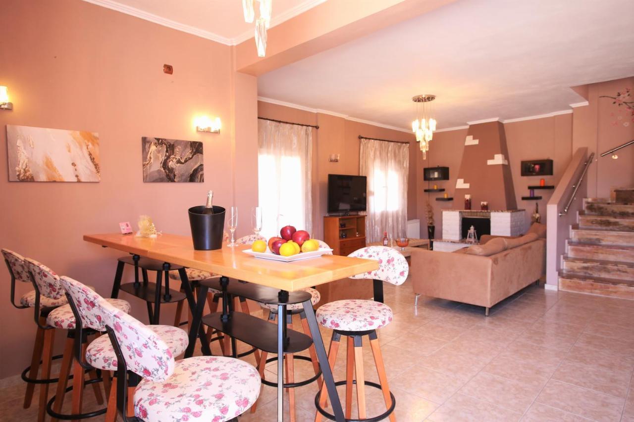 Alice Maisonette & Studios Adamantas  Luaran gambar