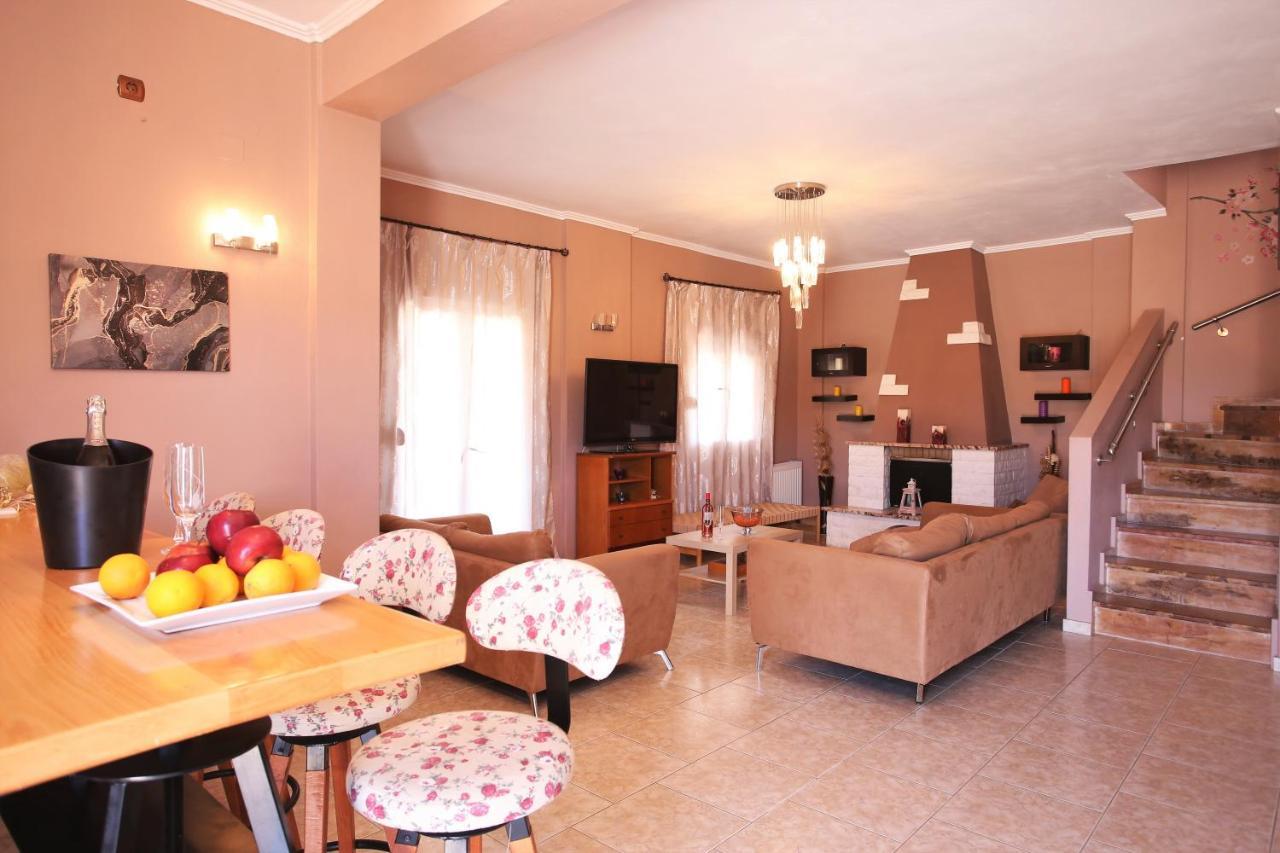 Alice Maisonette & Studios Adamantas  Luaran gambar