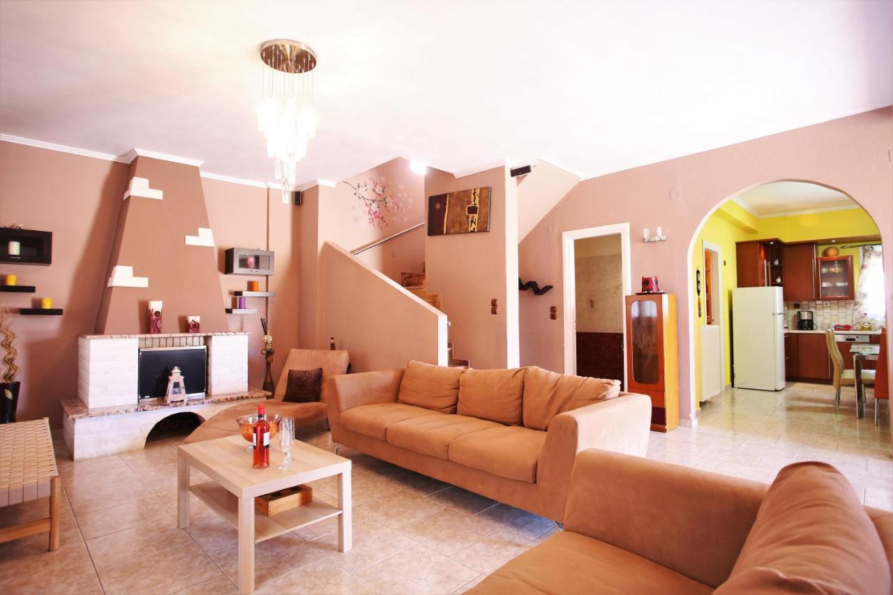 Alice Maisonette & Studios Adamantas  Luaran gambar