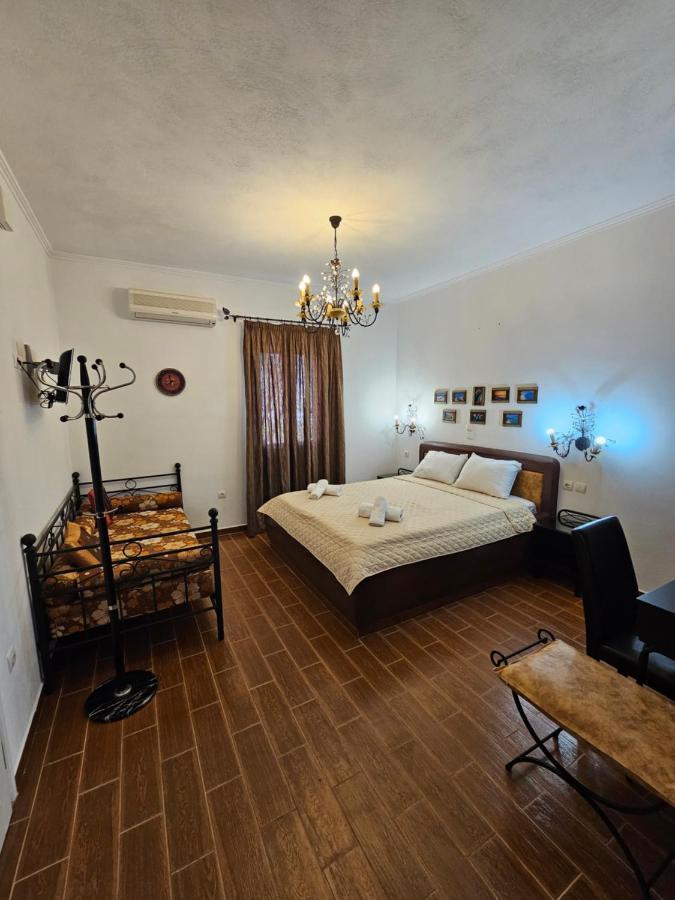 Alice Maisonette & Studios Adamantas  Luaran gambar